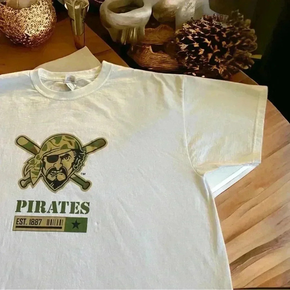 Pirates Root Sports Camo t-shirt, size XL. MLB Pittsburgh Pirates Men's Shirt - Picture 1 of 3